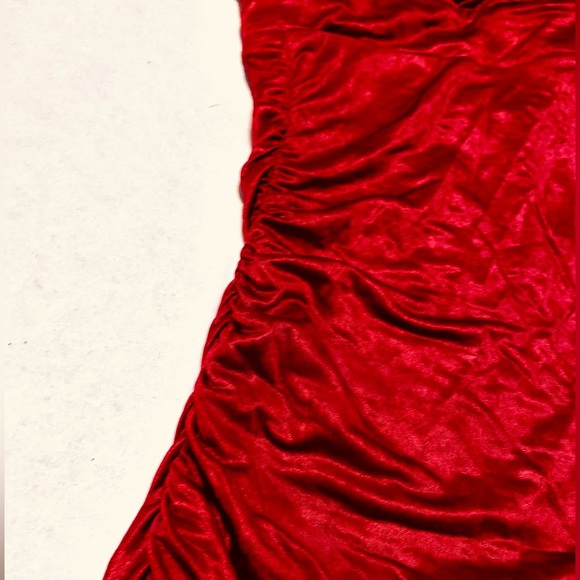 Sexy Red Silky Top with Sweetheart Neckline - Picture 4 of 4